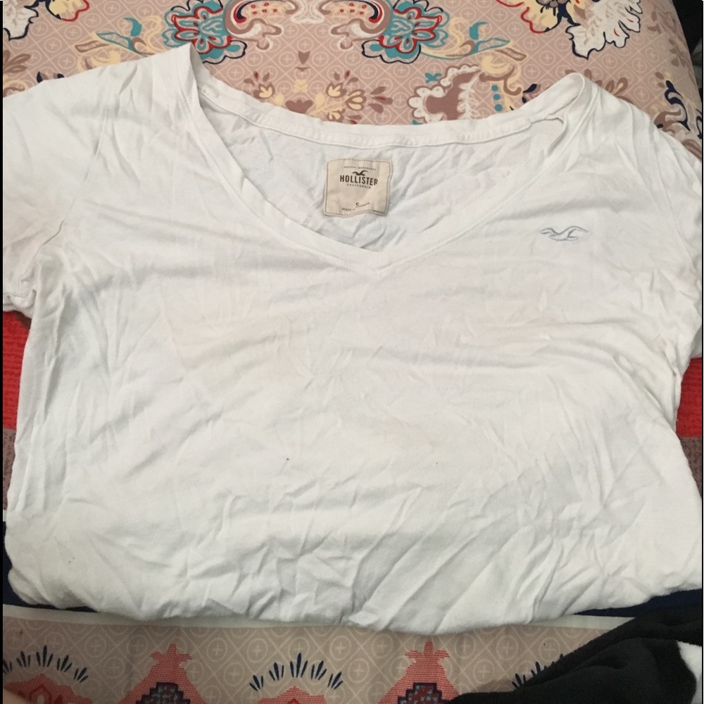 Hollister Basic V-neck Tee